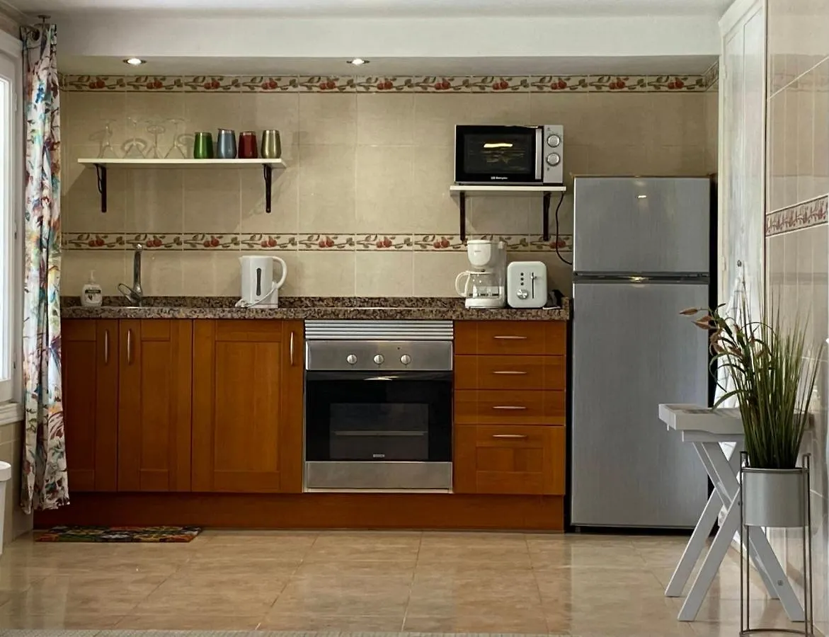 Private Pool & Garden - Walk To Beach & Marbella