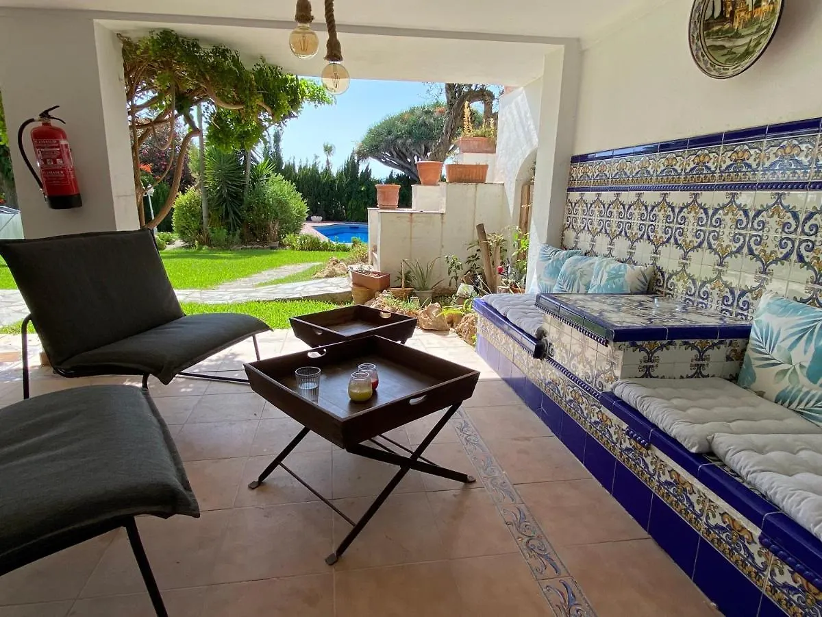 Private Pool & Garden - Walk To Beach & Marbella Spain
