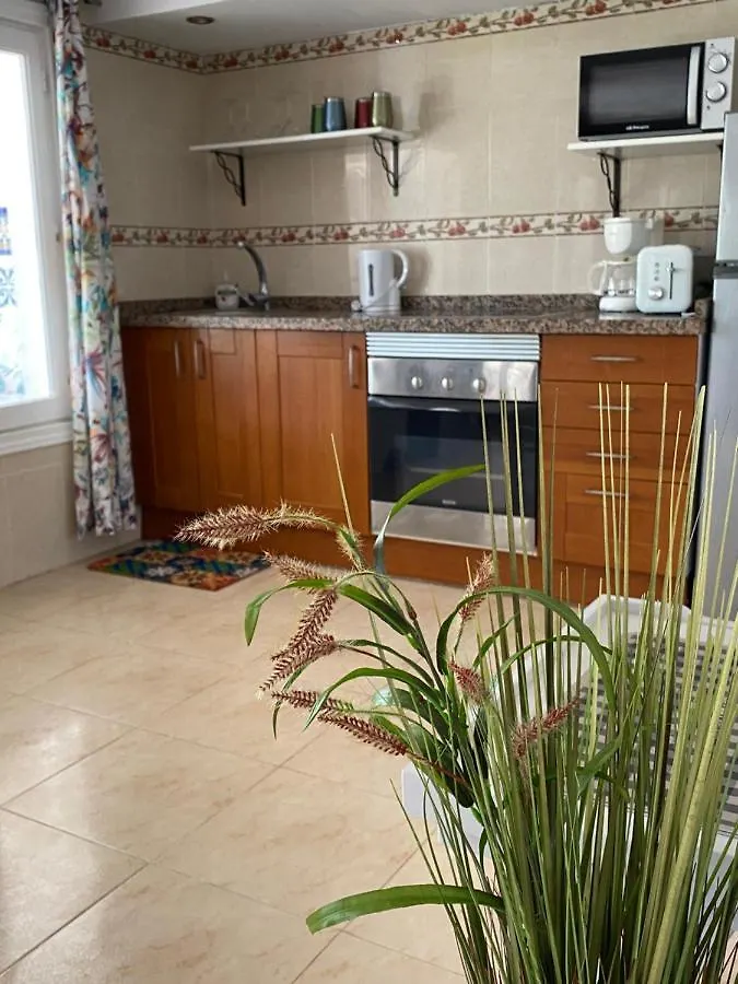 Private Pool & Garden - Walk To Beach & Marbella