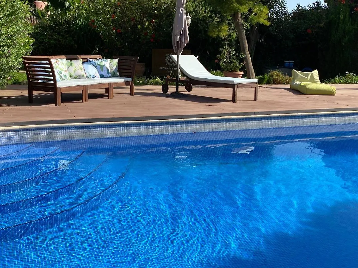 Holiday home Private Pool & Garden - Walk To Beach & Marbella